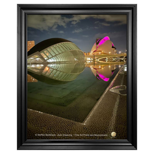 Oneness Forever Future • (Oneness FF)
Fine Art Print of Consciousness
Two forms, one field.
A moment where duality dissolves into pure being.
Unity, presence, and truth — limited to 100 pieces worldwide.